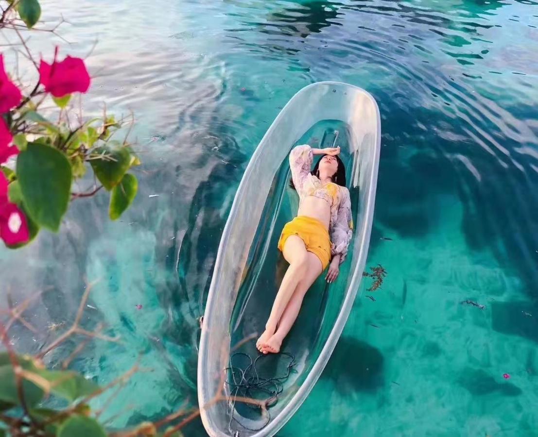 Seacoral Water Chalet Hotel Semporna Bagian luar foto